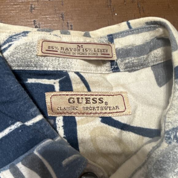 VTG Guess Classic Sportswear Men's Casual Button-Down Shirt 1990's- M - Picture 2 of 7